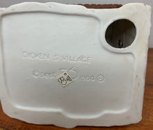 Load image into Gallery viewer, Retired Dept 56 Golden Swan Baker