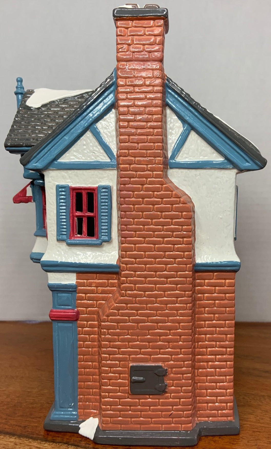Department 56 Marvel's Beauty Salon side