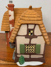 Load image into Gallery viewer, Dept 56 Dickens' Village Cobb Cottage