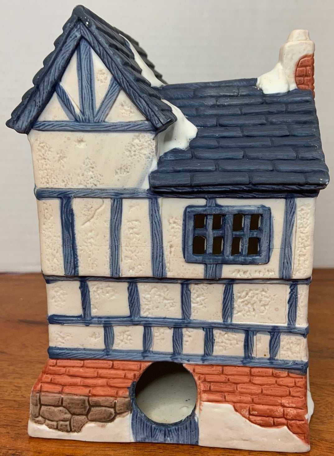 Department 56 Jones & Co. Brush and Basket Shop