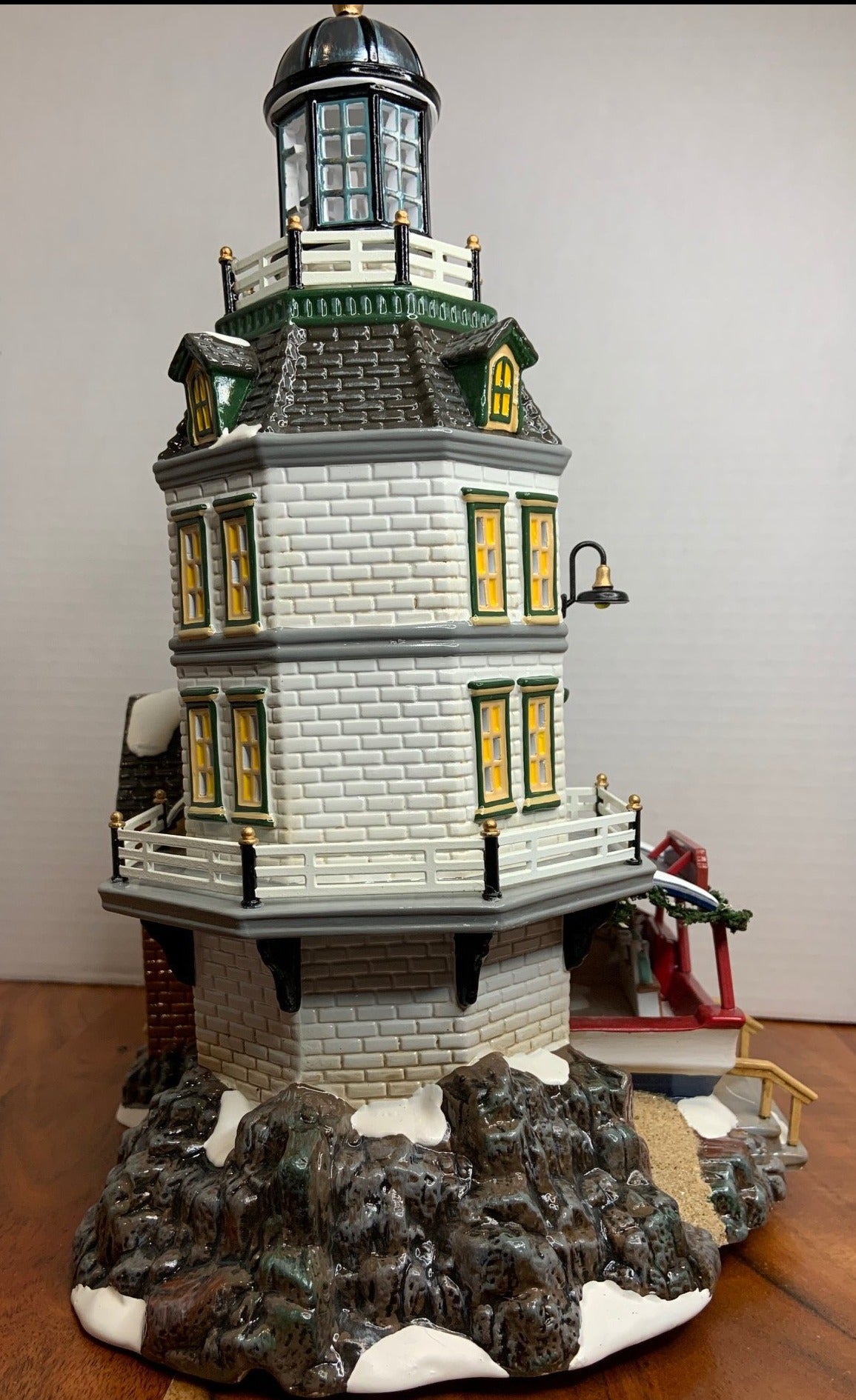 Retired Dept 56- Snow Village "Candlerock Lighthouse Restaurant"