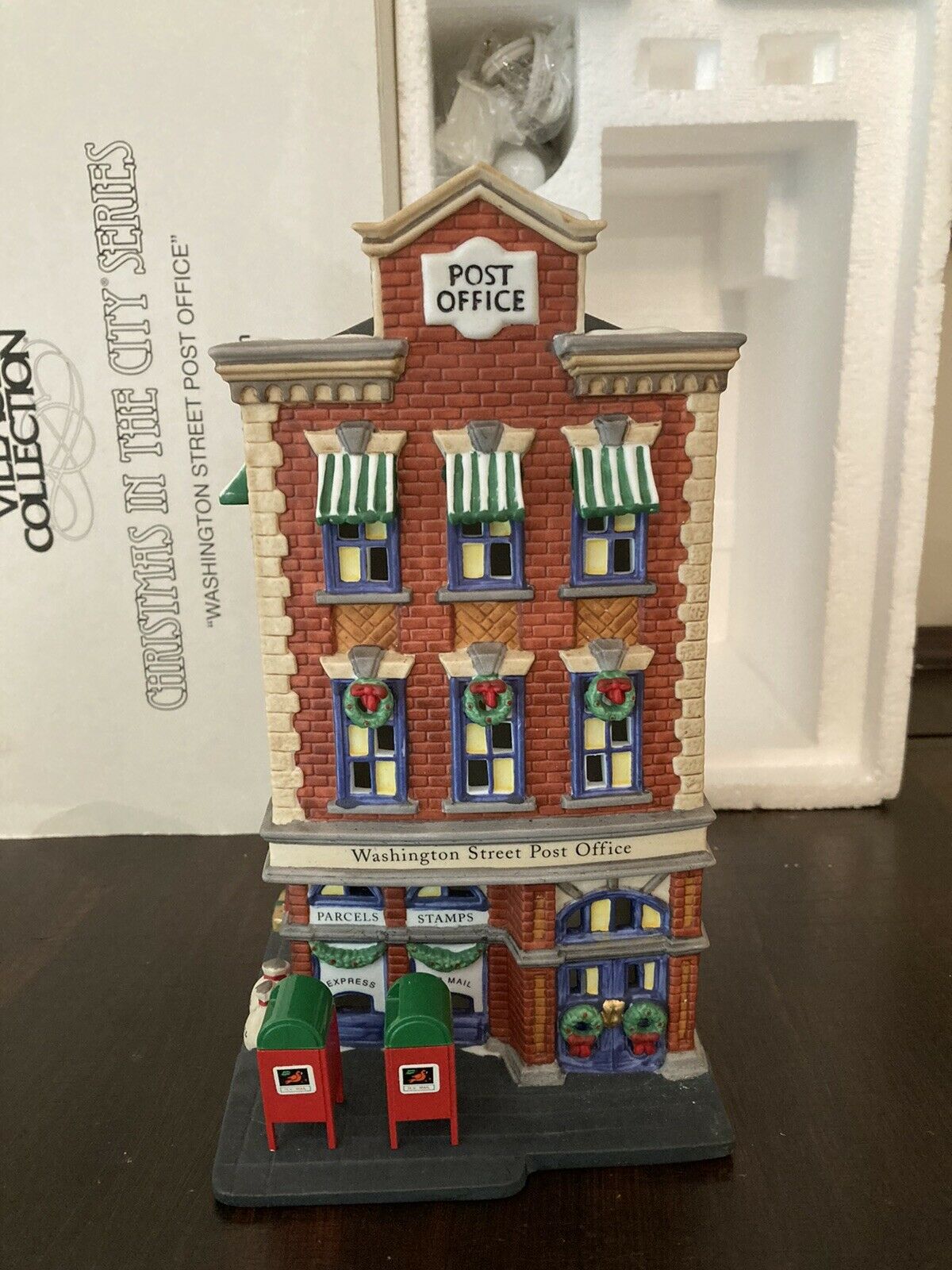 Dept 56- Christmas in the City "Washington Street Post Office"