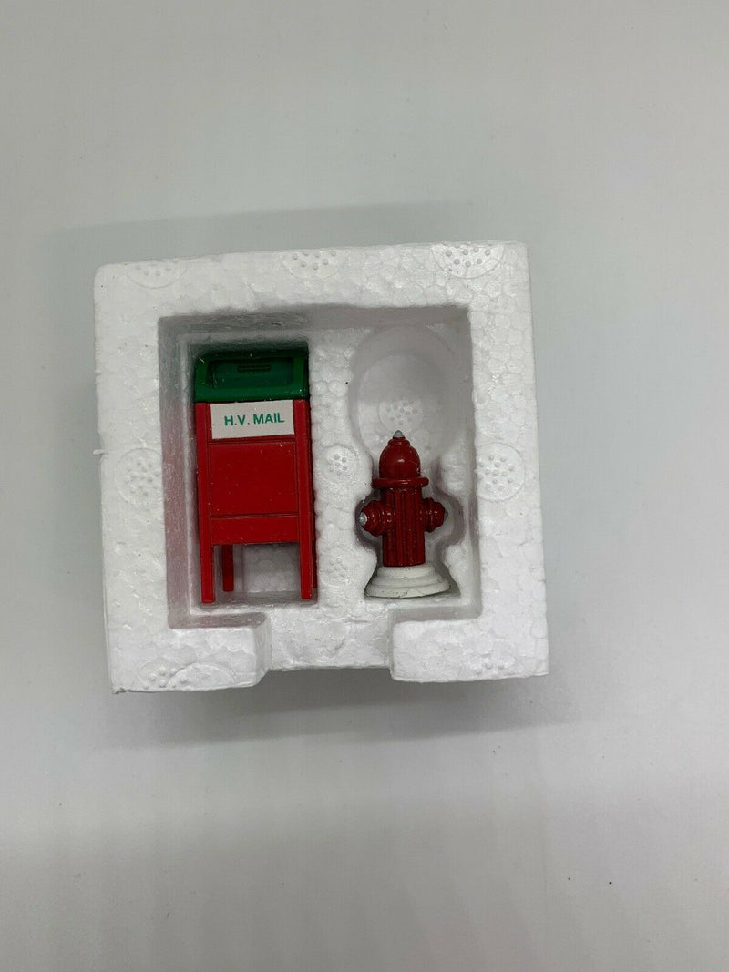 Department 56 Christmas in the City "Mail Box & Fire Hydrant"