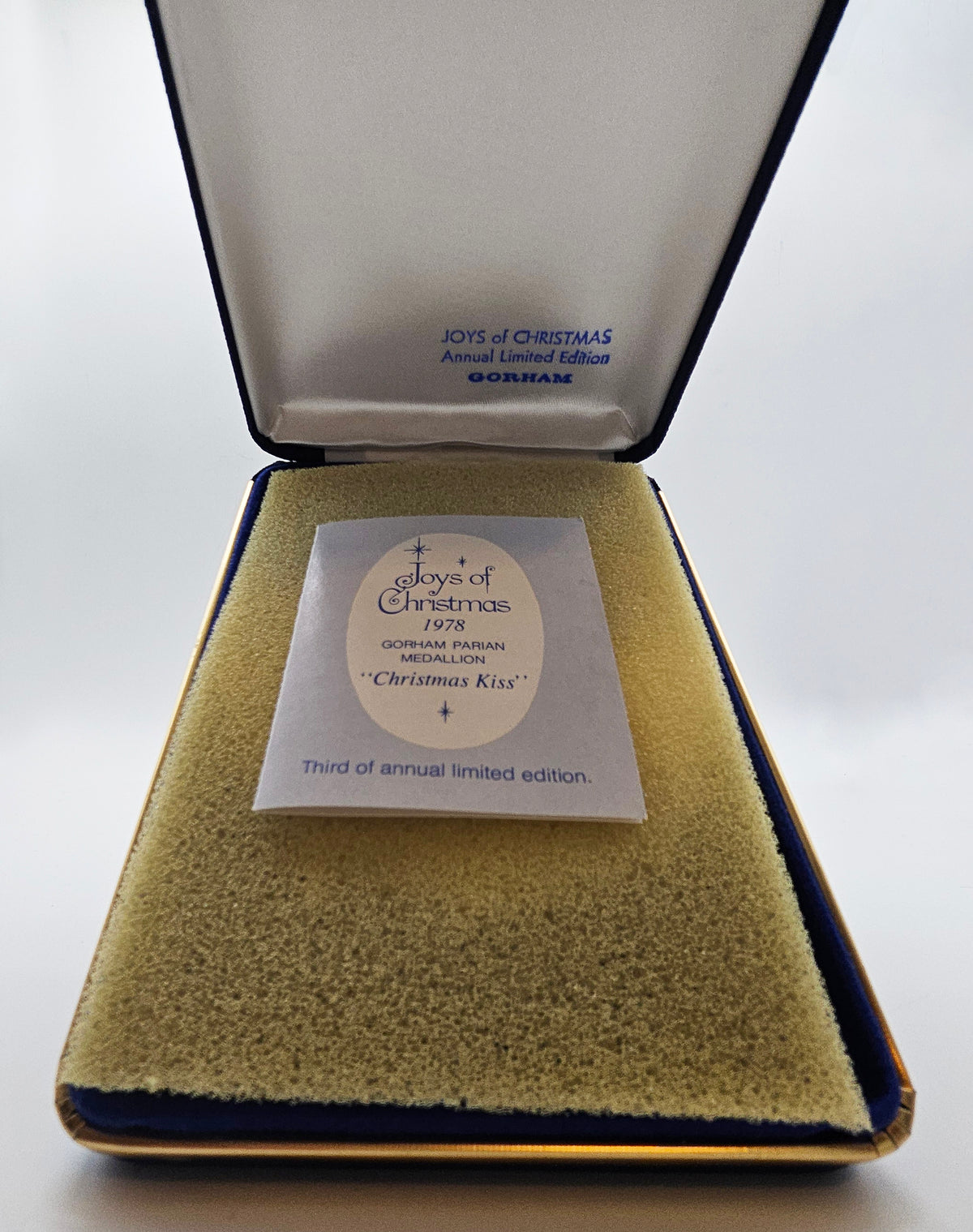 Gorham – “Joys of Christmas Christmas Kiss Parian Medallion” — with original box