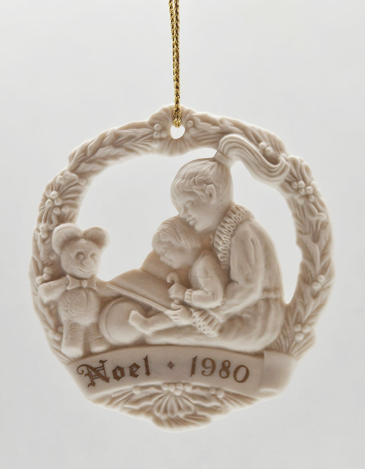 Gorham – “Joys of Christmas Christmas Story Parian Medallion” — ornament view