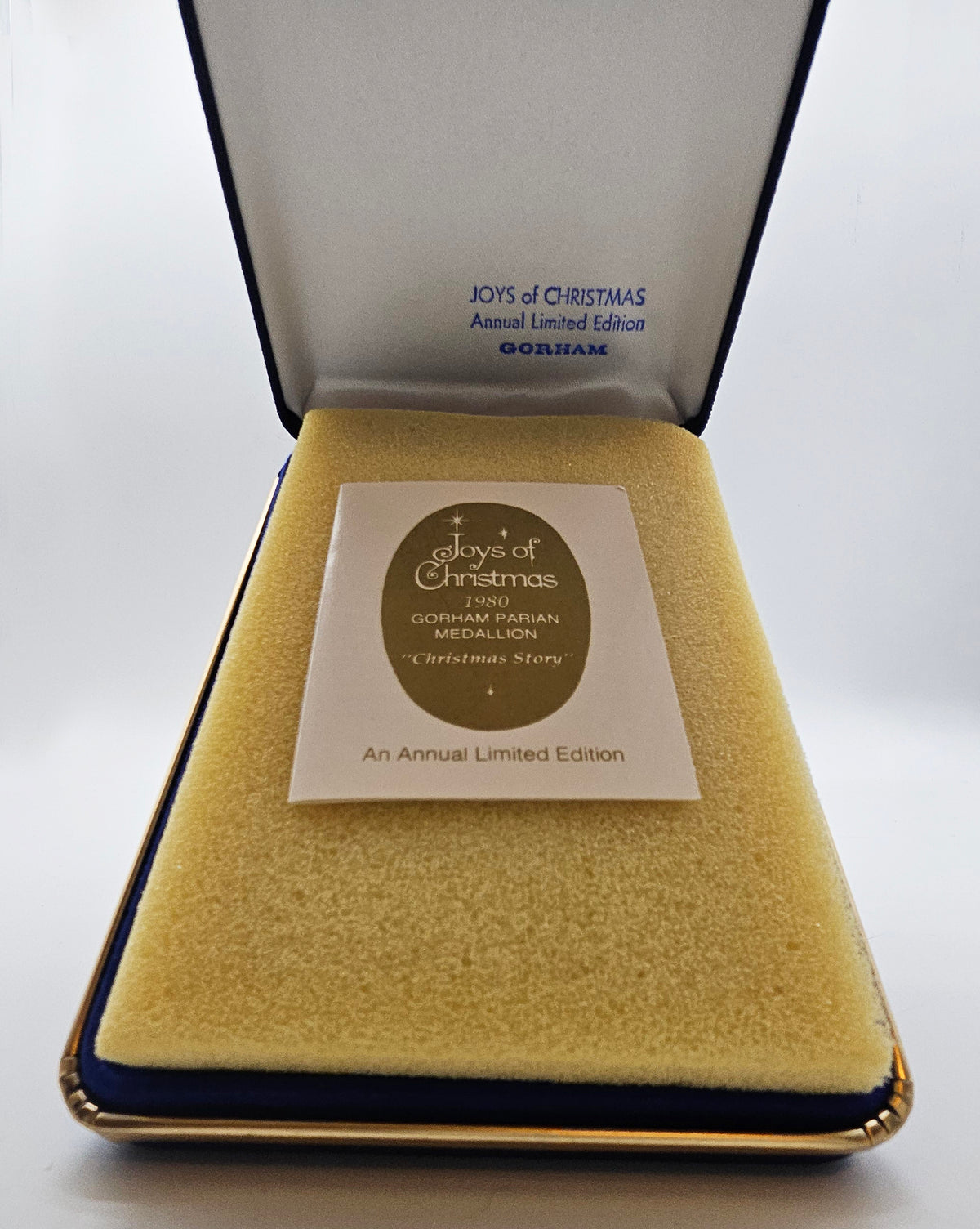 Gorham – “Joys of Christmas Christmas Story Parian Medallion” — with original box