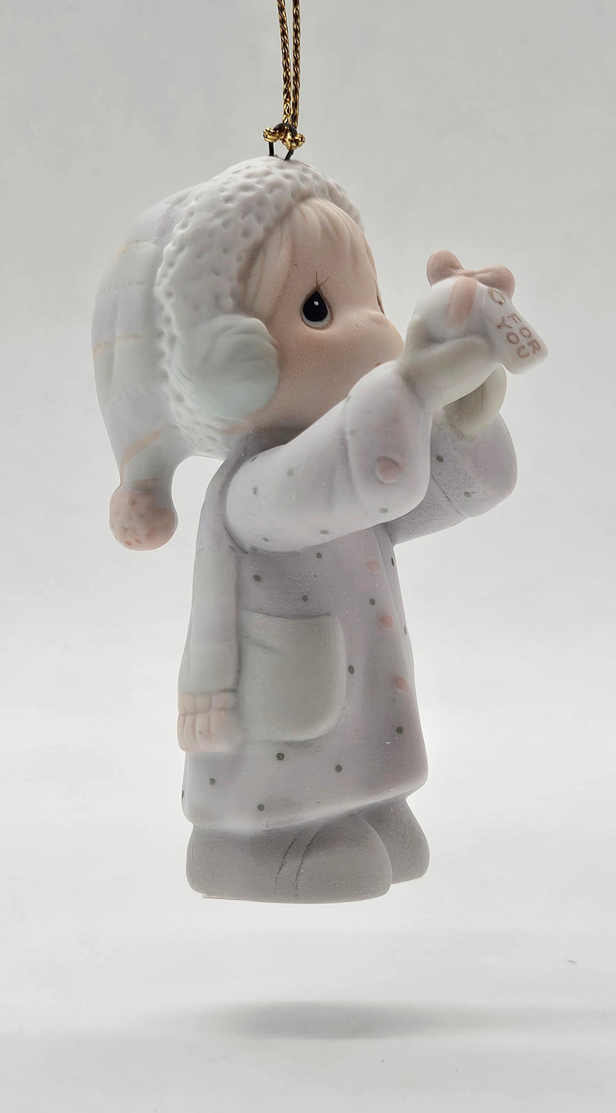 1987 I’m Sending You a White Christmas 112372 — ornament close-up