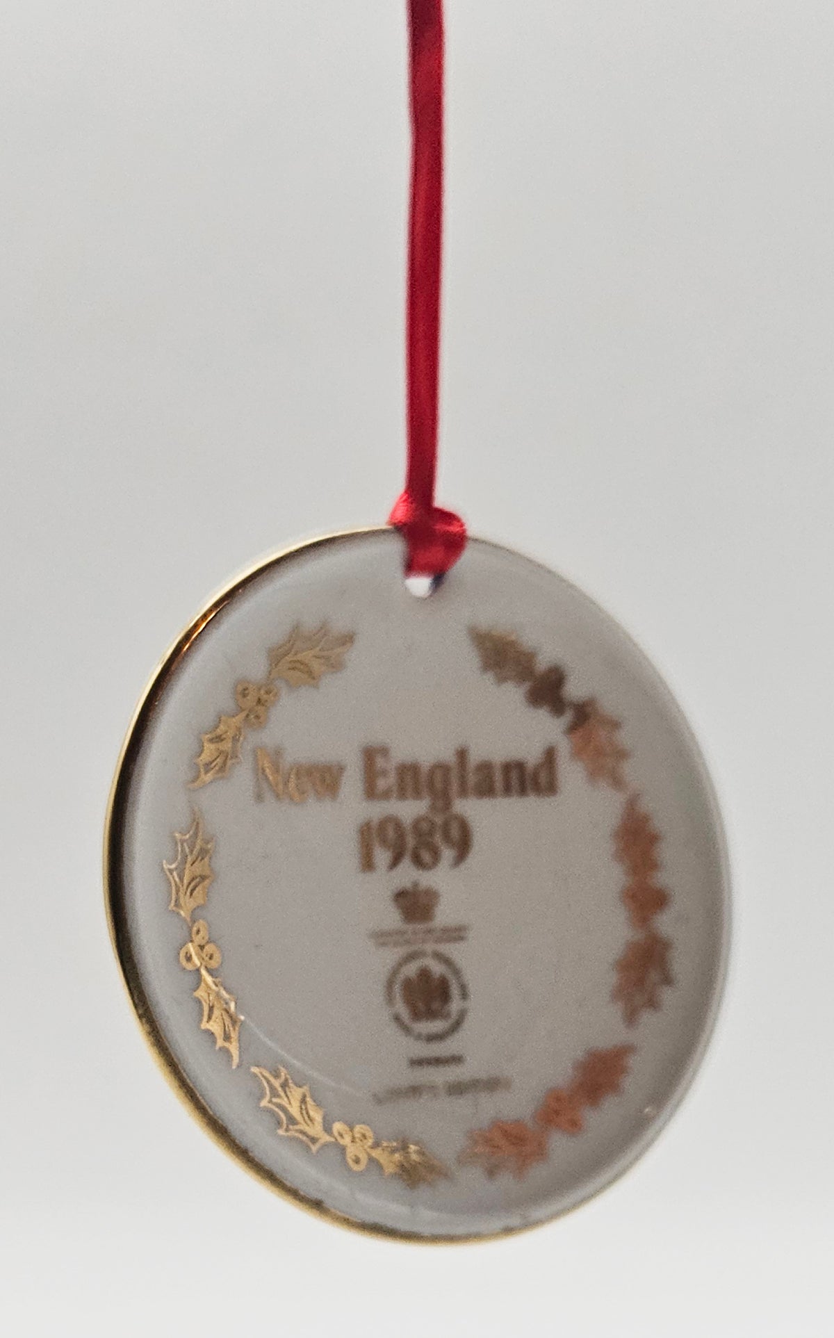 Bing & Grøndahl – “Christmas in New England” — ornament view