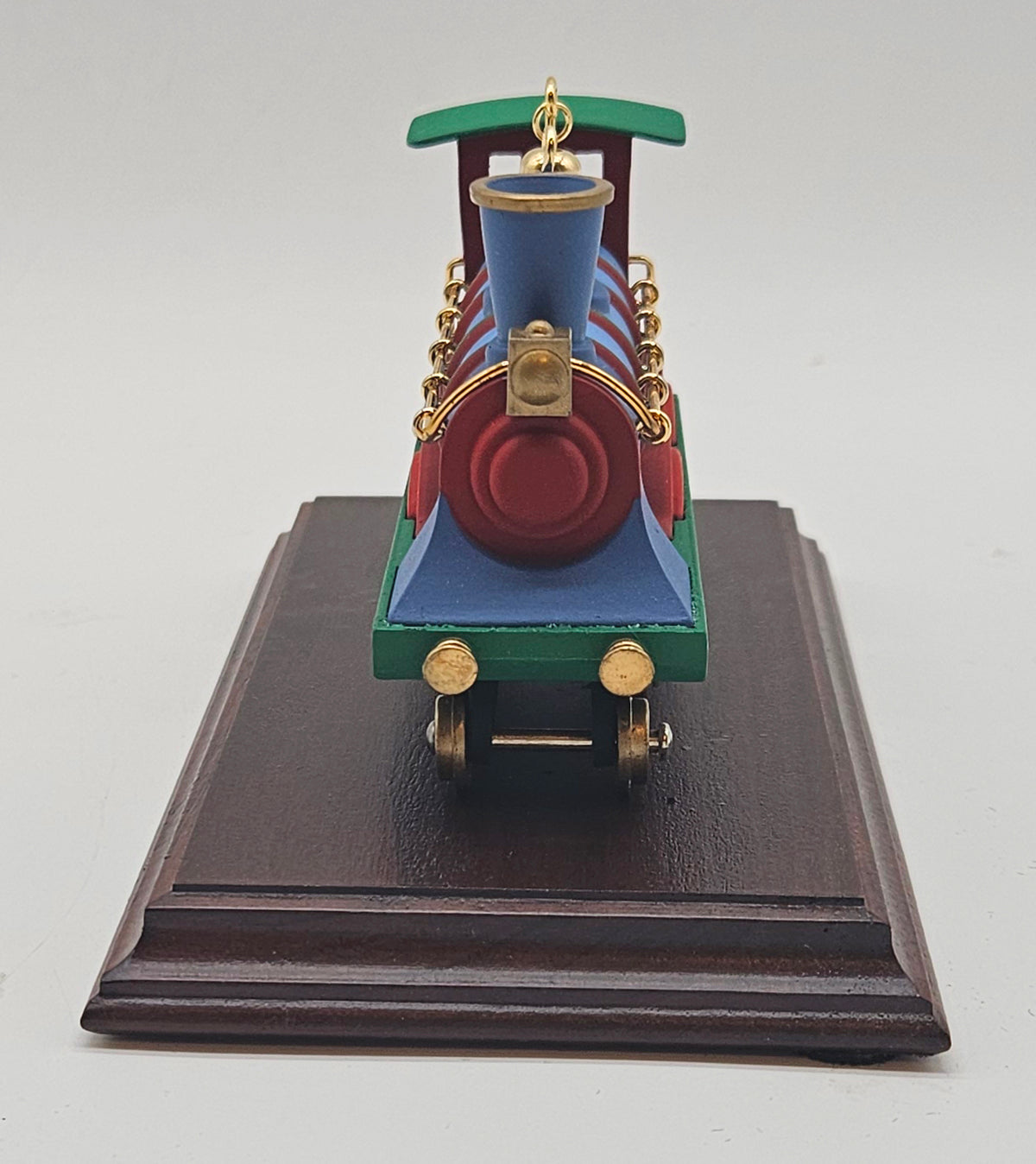 Hallmark Keepsake – “Club Christmas Limited” — ornament view