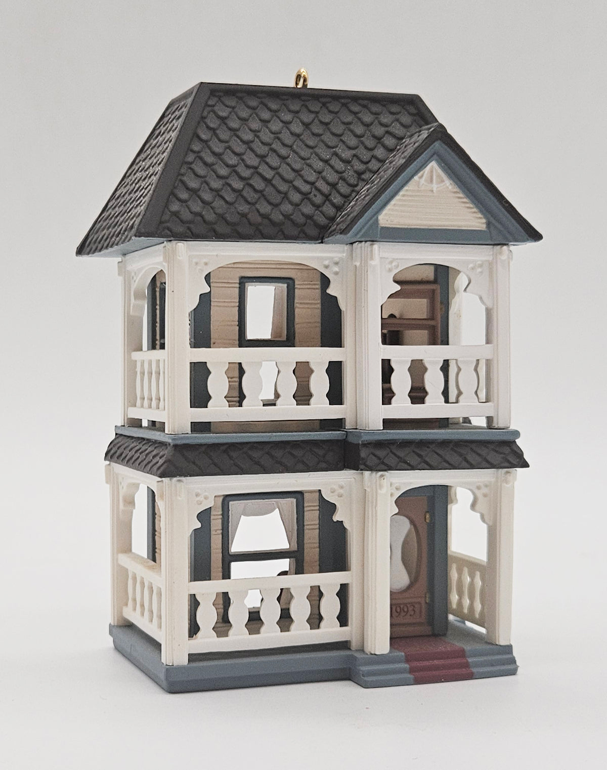 Hallmark Keepsake – “Nostalgic Houses & Shops Cozy Home” — ornament view