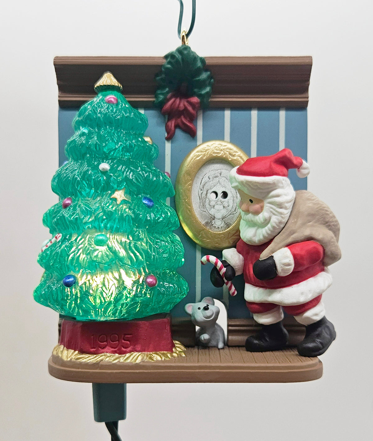 1995 Hallmark Keepsake Wee Little Christmas – product lit
