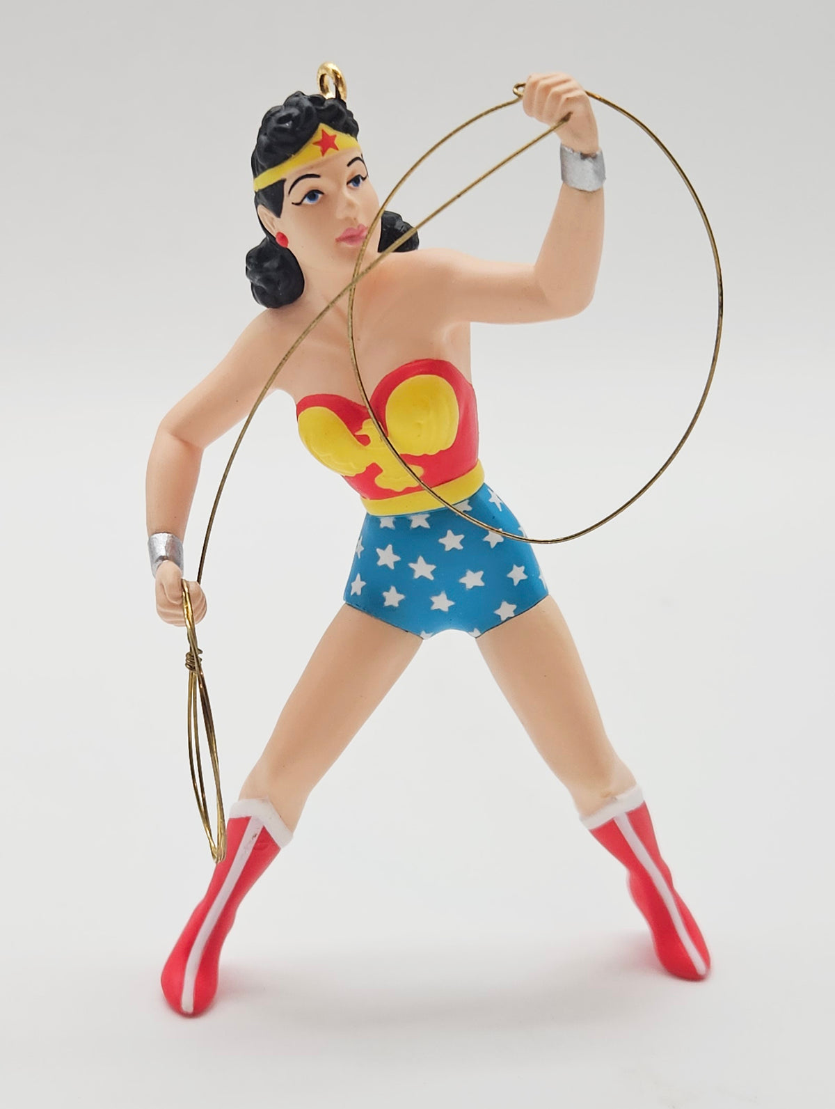 Hallmark Keepsake – “DC Comics Wonder Woman” — ornament view