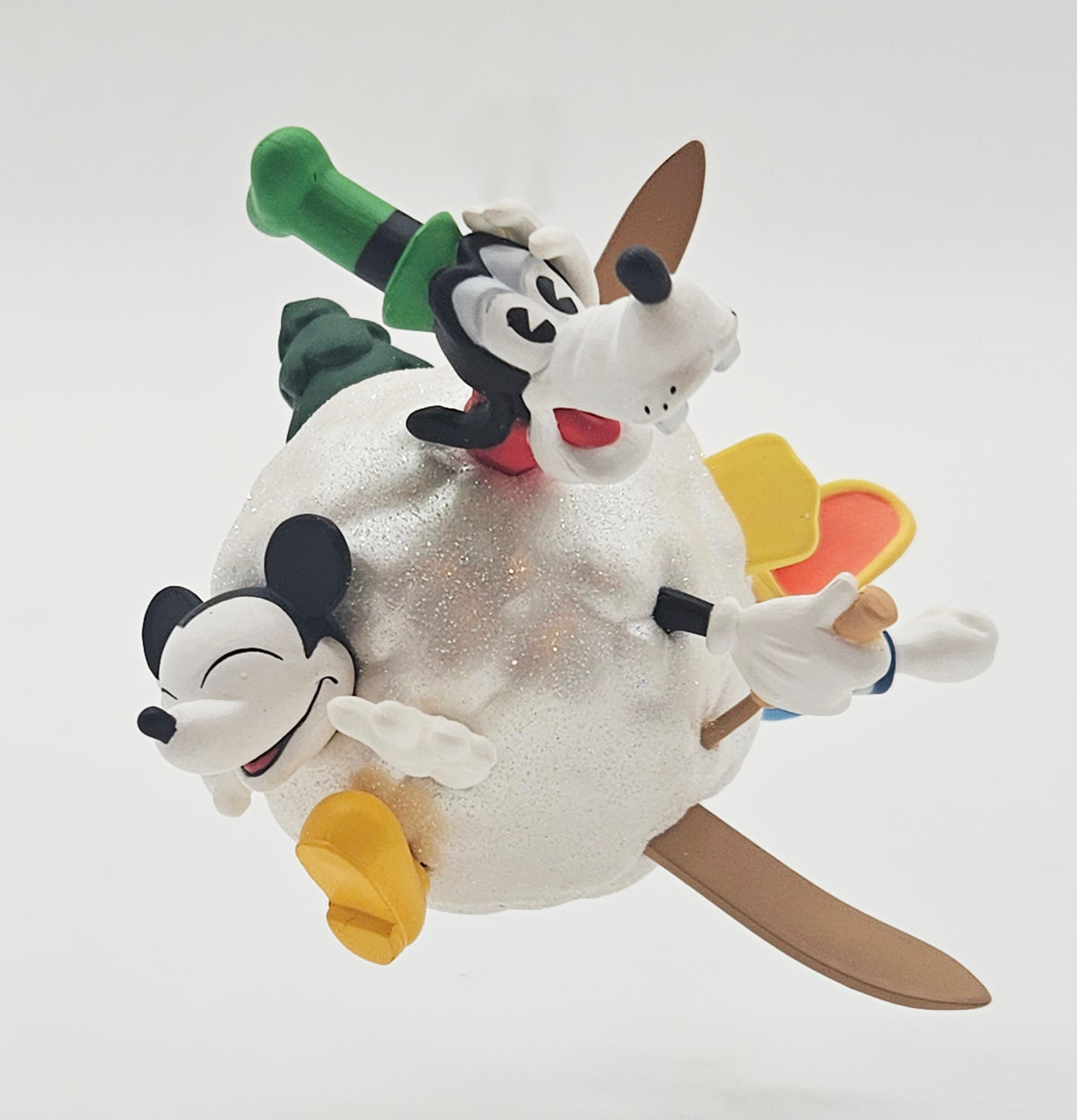 Hallmark Keepsake – “Goofy's Ski Adventure” — ornament view