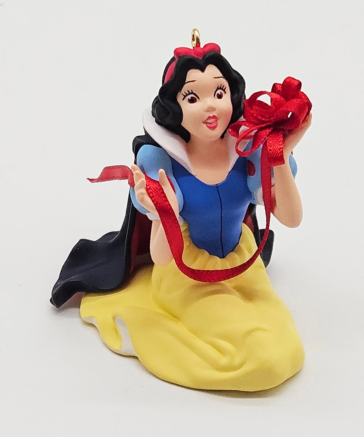 Hallmark Keepsake – “Disney Snow White Set of 2 Anniversary Edition” — ornament view