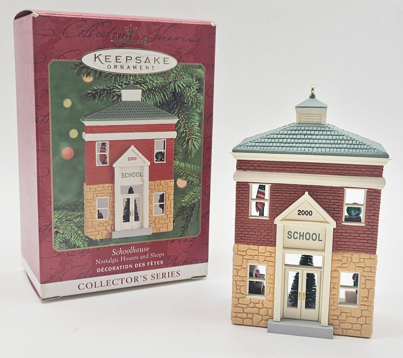 2000 Hallmark Keepsake Schoolhouse – with box