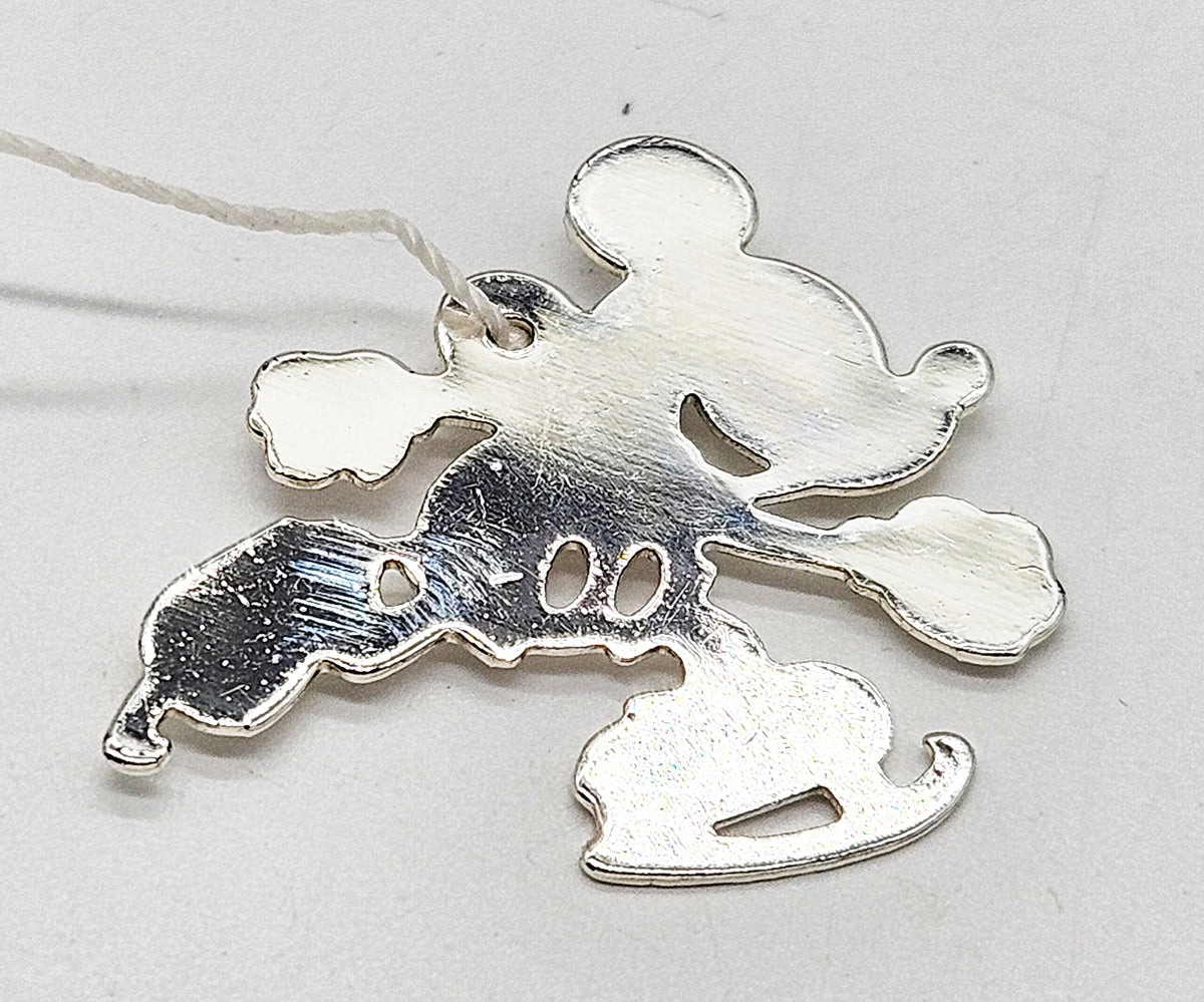 2002 Hallmark Keepsake Mickey’s Skating Party (QXD4913) — mickey
