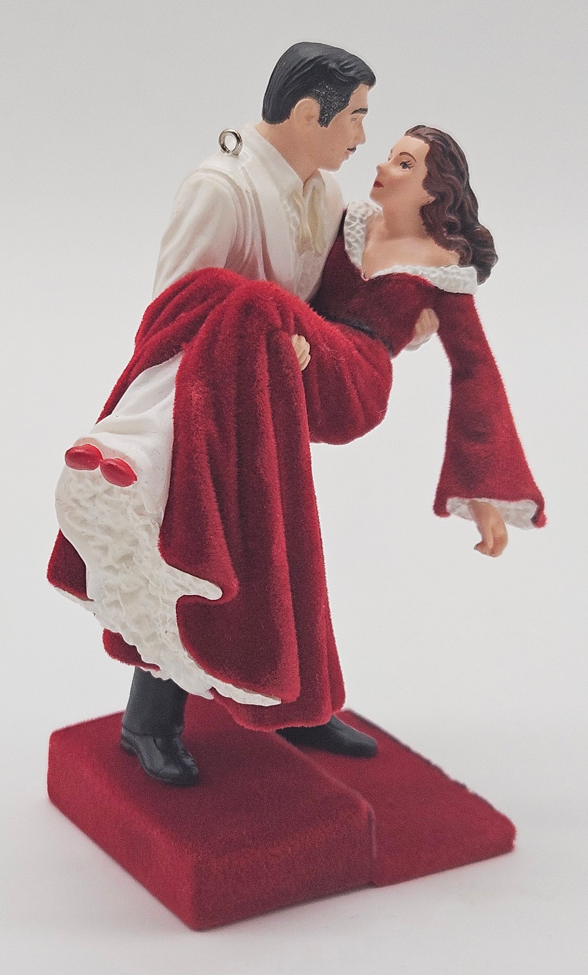 Hallmark Keepsake – “Scarlett O'Hara and Rhett Butler” — ornament view