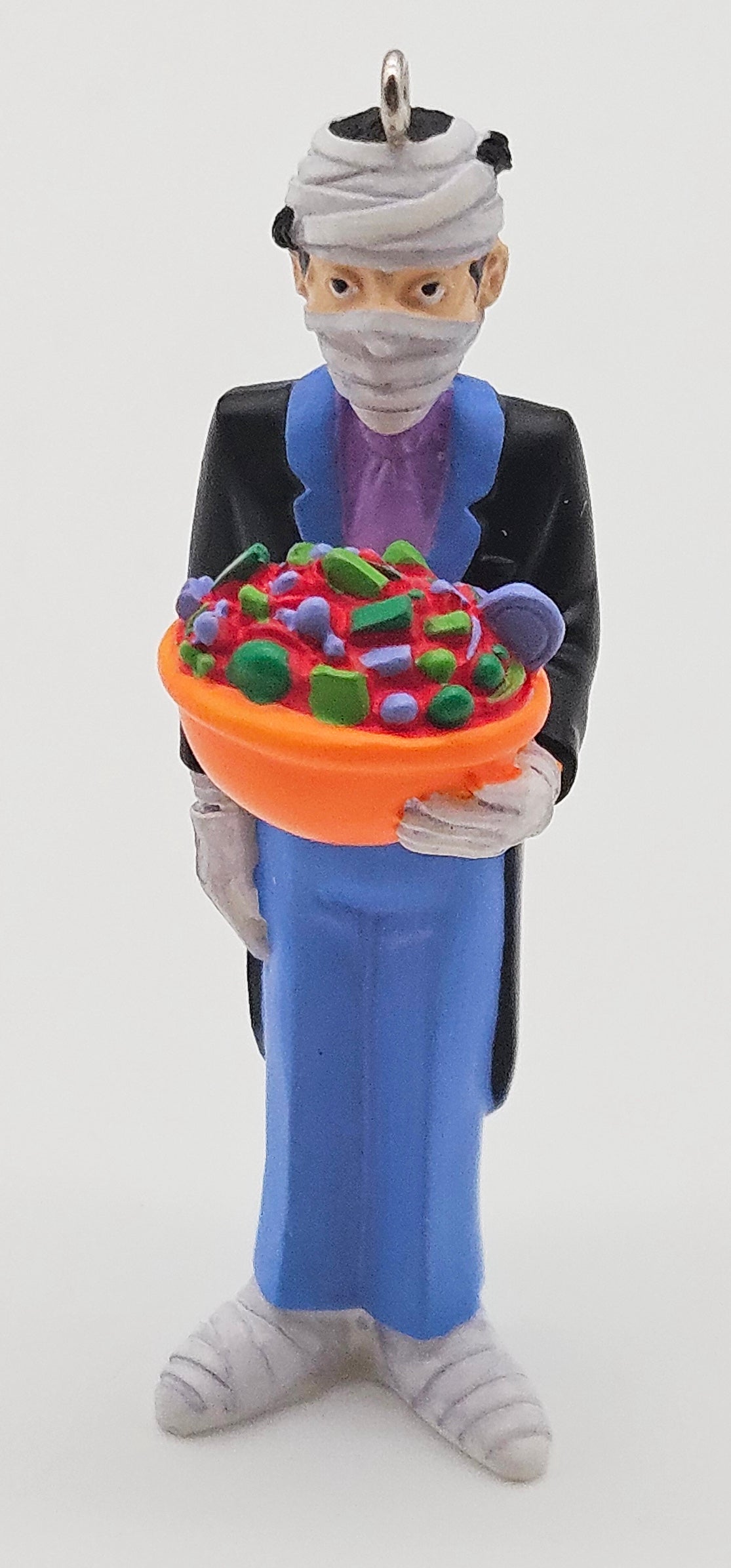 Hallmark Keepsake – “Halloween Bateson the Butler” — ornament view