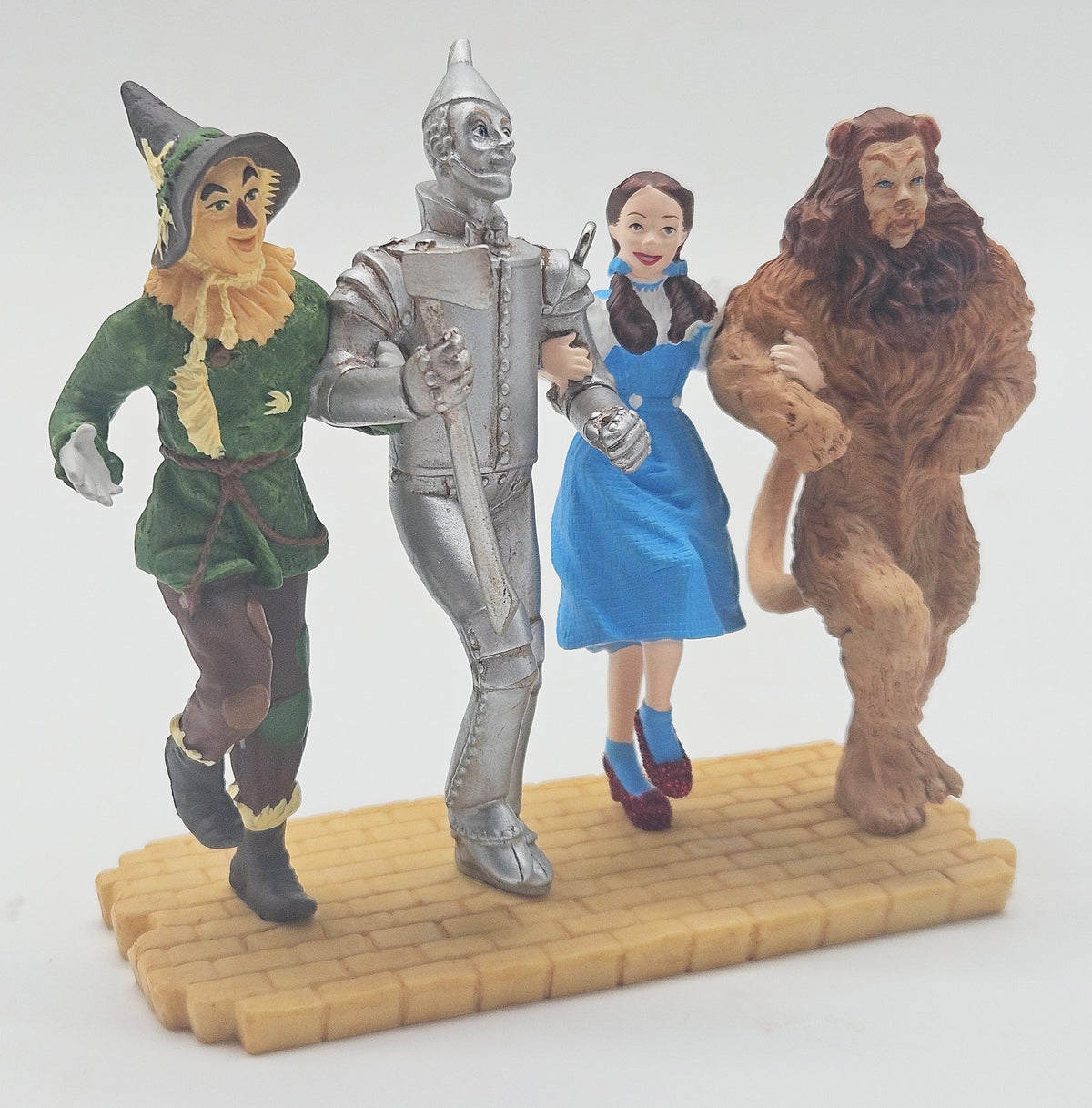 2005 Hallmark Keepsake Off to See the Wizard – product