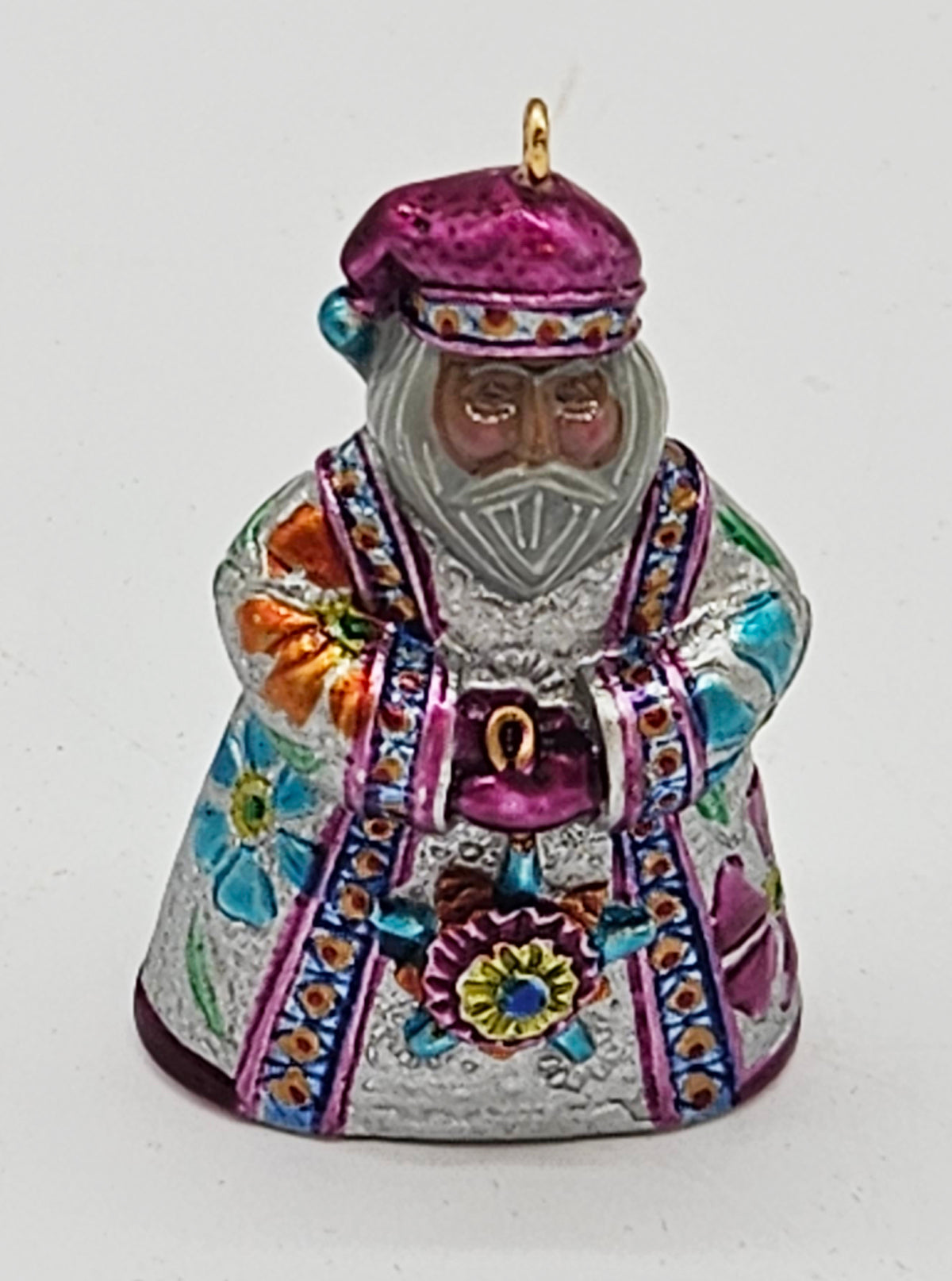 Hallmark Keepsake – “Santas from Around the World Collection” — ornament view