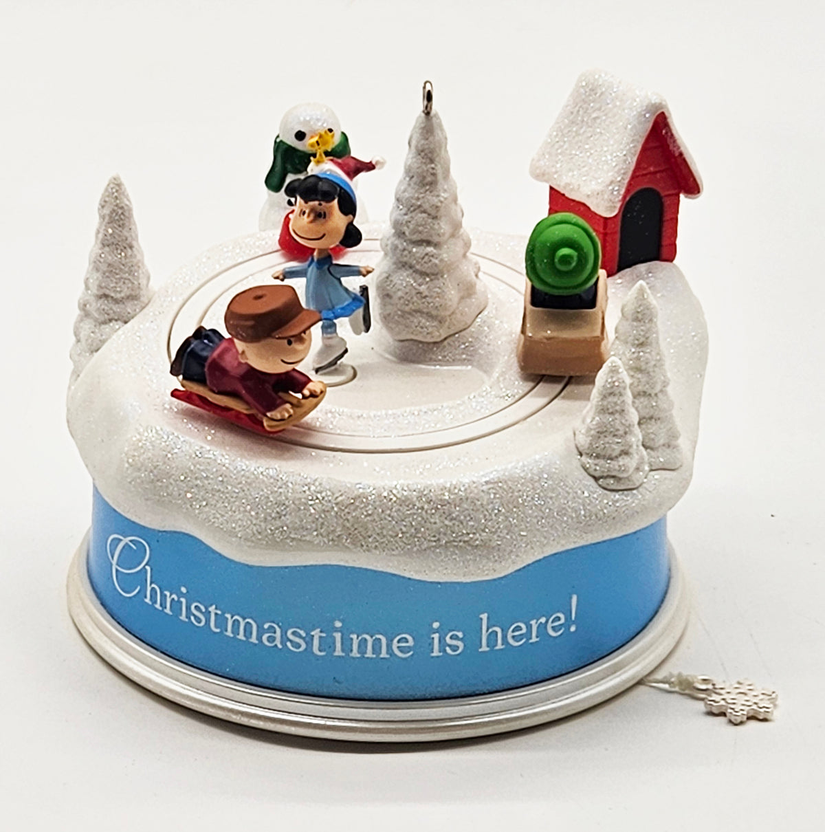 Hallmark Keepsake – “Peanuts Christmastime Is Here” — ornament view
