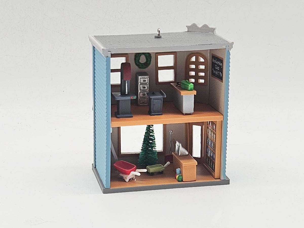Hallmark Keepsake – “Palmiter Hardware & Supply” — ornament view