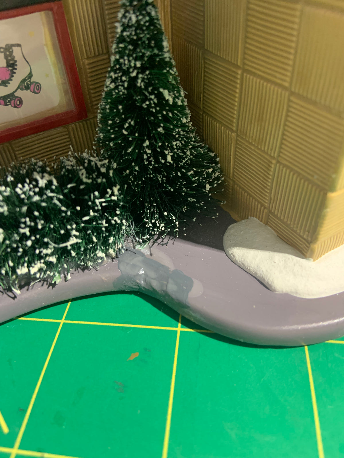 Dept 56- Snow Village "Rollerama Roller Rink" - see note