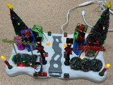 Load image into Gallery viewer, Retired Dept 56- Village Accessories &quot;Christmas Front Yard&quot; accessory
