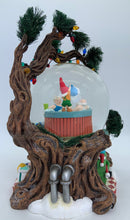 Load image into Gallery viewer, Retired Dept 56- North Pole Woods &quot;Santa&#39;s Hot Tub&quot;
