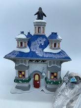 Load image into Gallery viewer, Department 56- North Pole Series &quot;North Pole Penguin Visitors&#39; Center&quot;
