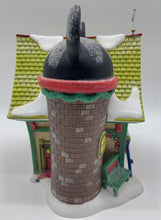 Load image into Gallery viewer, Depatment 56- Mickey&#39;s Merry Christmas Village &quot;Mickey&#39;s Ski &amp; Skate&quot;
