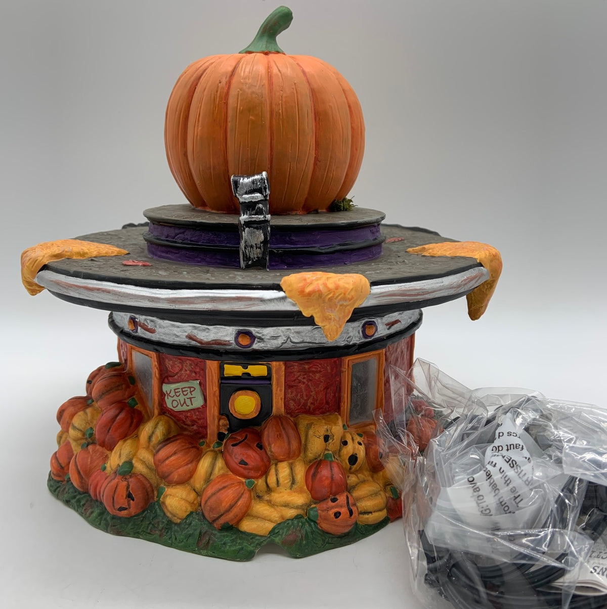 Dept 56- SV Halloween "Retching Pumpkin Diner"