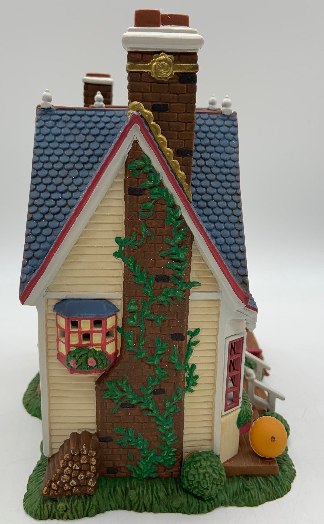 Department 56- New England Village "Verna Mae's Boutique"