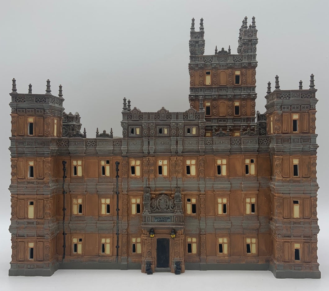 Dept 56- Downton Abbey Castle