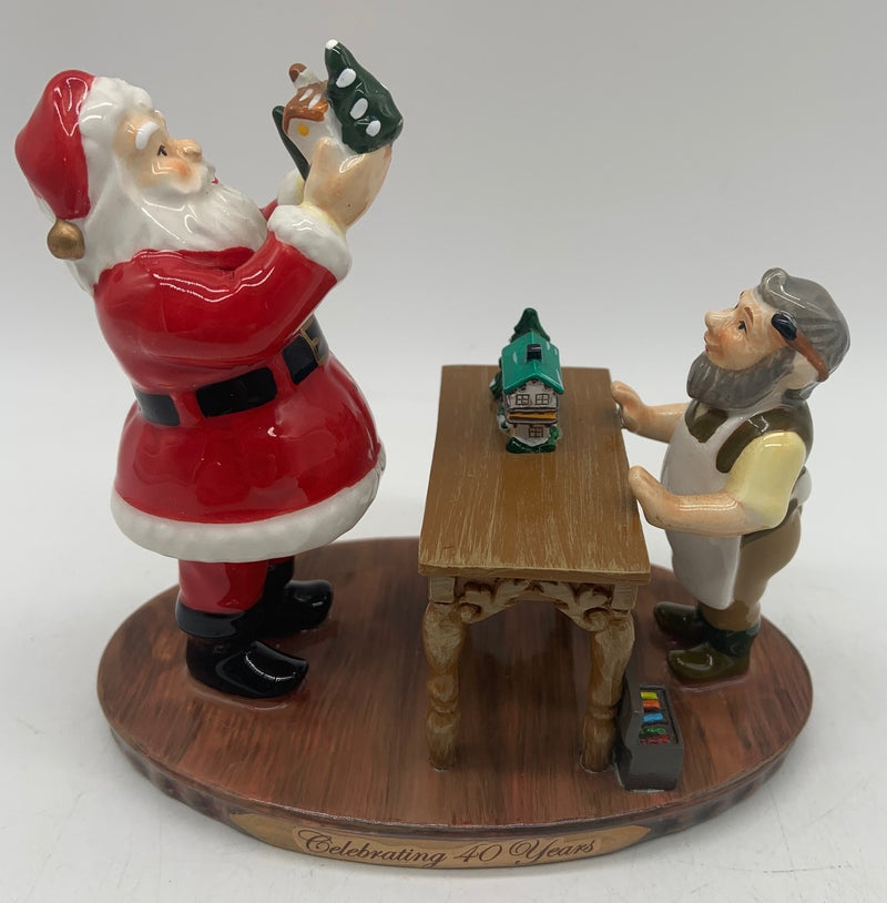 Dept 56- Snow Village "Santa Comes to Town 2016"