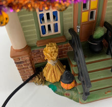 Load image into Gallery viewer, Department 56-  Halloween &quot;1031 Trick-or-Treat Drive&quot;
