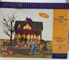 Load image into Gallery viewer, Retired Department 56- Halloween &quot;1031 Trick-or-Treat Drive&quot;
