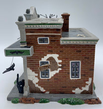 Load image into Gallery viewer, Dept 56- A time to Celebrate- Merryville Halloween &quot;Creepy&#39;s Pet Shop&quot;
