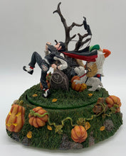 Load image into Gallery viewer, Dept 56- SV Halloween &quot;Scaredy Bat&quot; animated accessory
