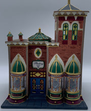 Load image into Gallery viewer, Dept 56- Christmas in the City &quot;Sterling Jewelers&quot;
