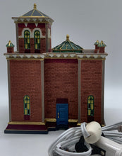 Load image into Gallery viewer, Dept 56- Christmas in the City &quot;Sterling Jewelers&quot;
