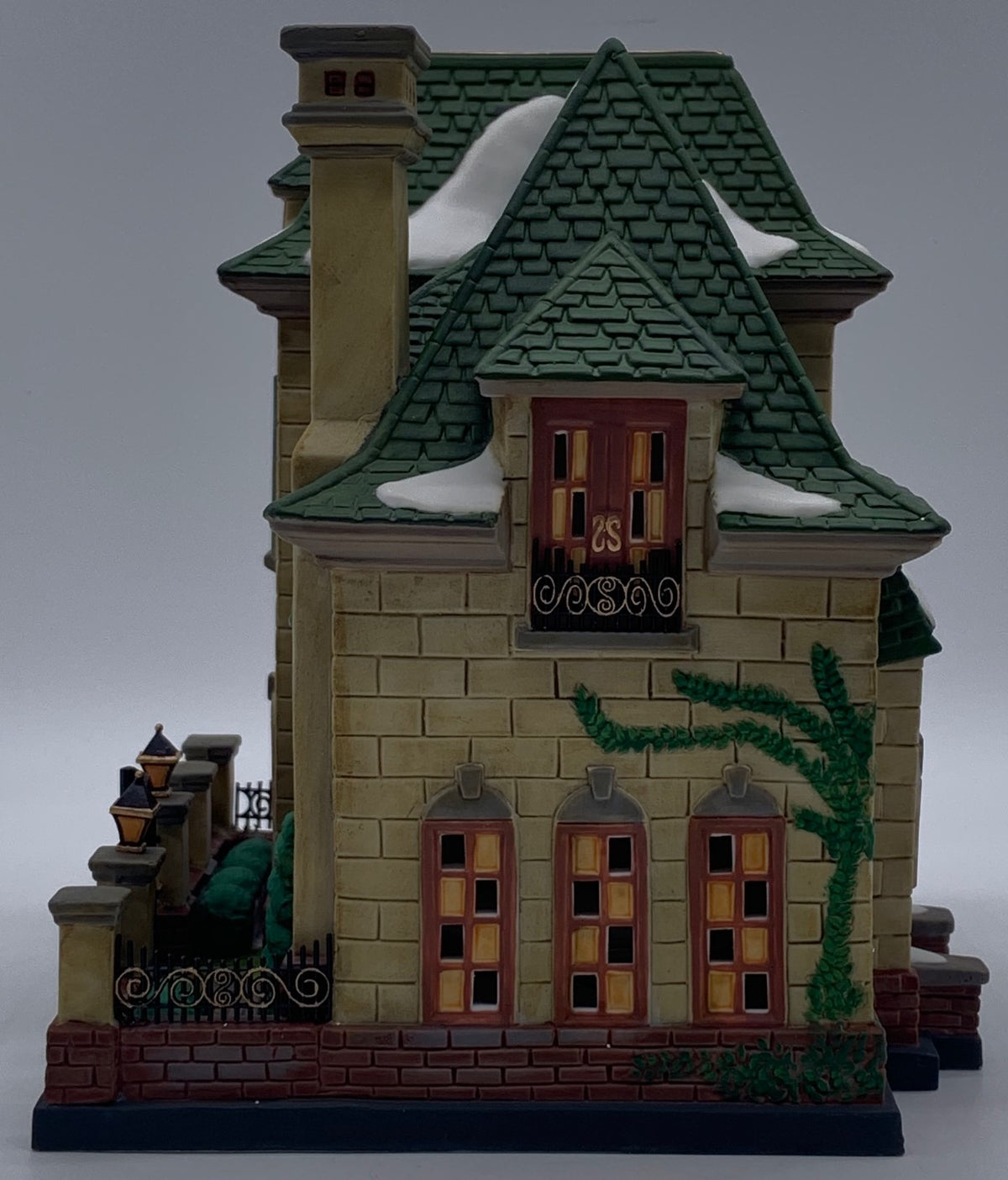 Dept 56- Christmas in the City "Gardengate House"