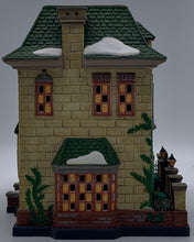 Load image into Gallery viewer, Department 56- Christmas in the City &quot;Gardengate House&quot;
