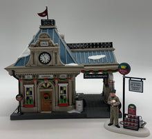 Load image into Gallery viewer, Dept 56- Christmas in the City &quot;Royal Oil Company&quot;
