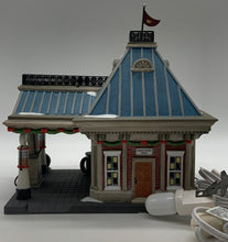 Load image into Gallery viewer, Department 56- Christmas in the City &quot;Royal Oil Company&quot;
