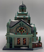 Load image into Gallery viewer, Dept 56- Christmas in the City &quot;East Harbor Ferry Terminal&quot;
