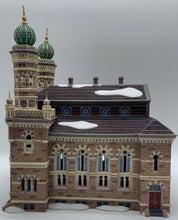 Load image into Gallery viewer, Dept 56- Christmas in the City &quot;Central Synagogue&quot;
