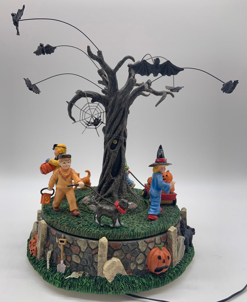 Dept 56- Halloween "Costume Parade" 