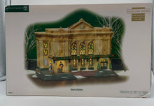 Load image into Gallery viewer, Retired Department 56- Christmas in the City "Union Station"
