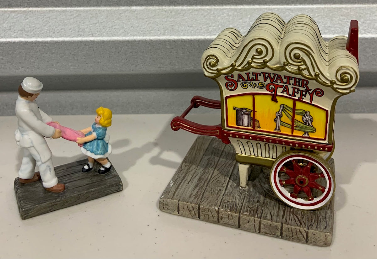Dept 56- Christmas in the City "Saltwater Taffy Boardwalk Booth" accessory